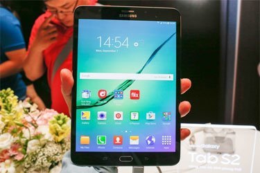 M&aacute;y t&iacute;nh bảng Samsung Galaxy Tab S2 sử dụng m&agrave;n h&igrave;nh Super AMOLED
